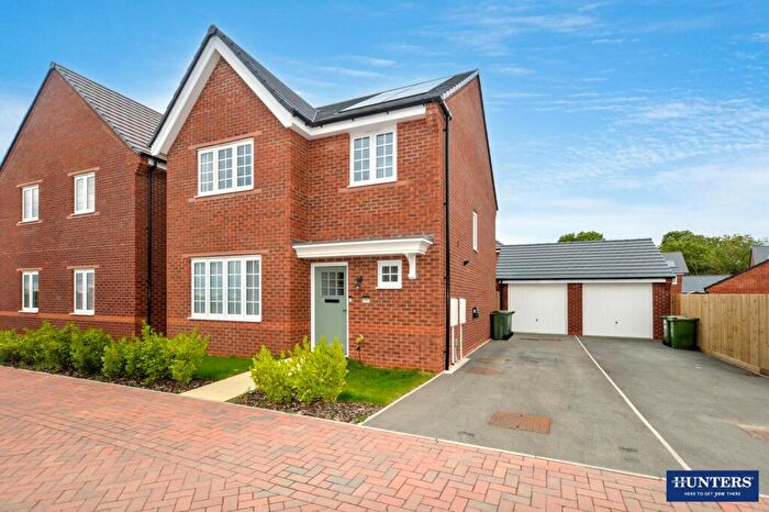 4 Bedroom Detached House For Sale In Dilkes Drive, Oadby, Leicester, LE2