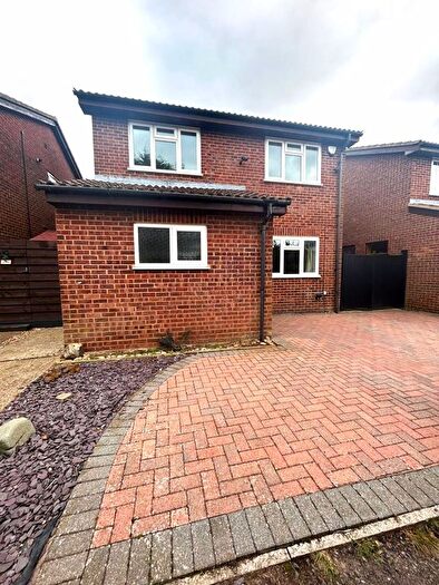 4 Bedroom Detached House To Rent In Cleavers Walk, Toddington, LU5