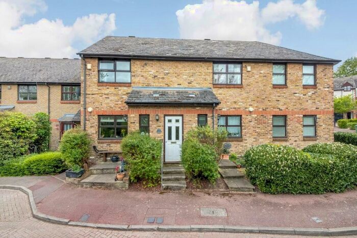 Studio To Rent In Croftongate Way, Brockley, London, SE4