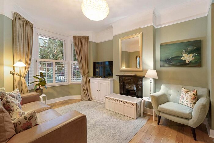 3 Bedroom Property For Sale In Franche Court Road, Earlsfield, London, SW17