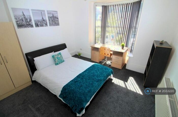 5 Bedroom Semi-Detached House To Rent In Alderson Place, Sheffield, S2