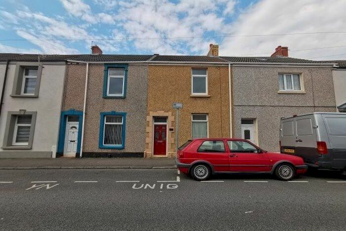 2 Bedroom Property To Rent In Western Street, Swansea, SA1