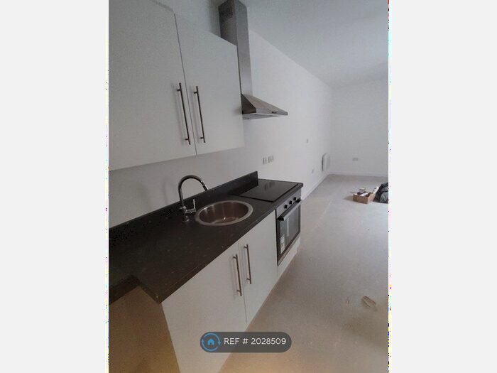 Studio To Rent In West Avenue, Filey, YO14