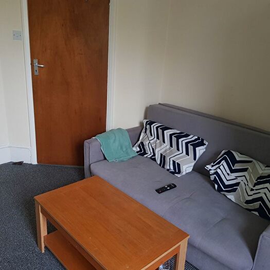 Studio To Rent In High Road, East Finchley, N2