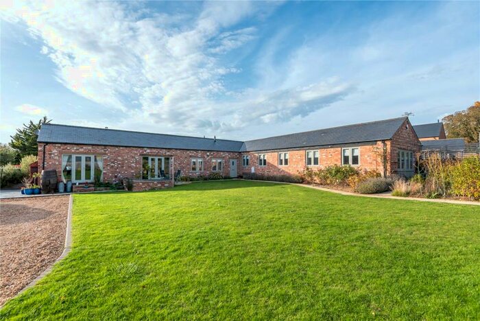 4 Bedroom Detached House For Sale In Bidwell Lane, Caldecott, Northamptonshire, NN9