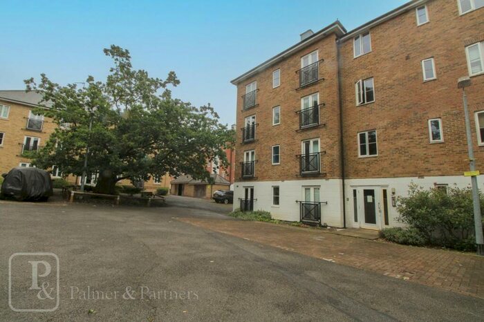 2 Bedroom Apartment To Rent In Bradford Drive, Colchester, Essex, CO4