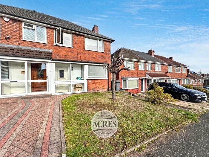 3 Bedroom Semi-Detached House For Sale In Longstone Road, Great Barr, Birmingham, B42