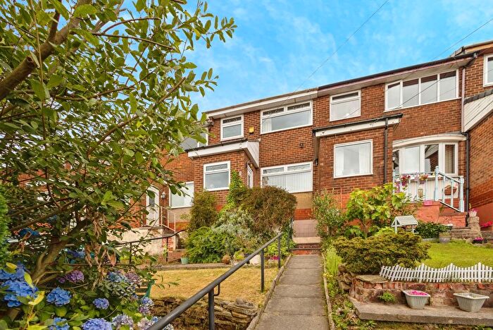 3 Bedroom Terraced House For Sale In Broadhill Road, Stalybridge, Cheshire, SK15