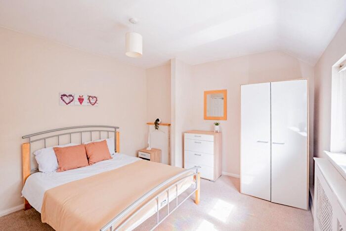 6 Bedroom Property To Rent In Haycombe Drive, Bath, BA2
