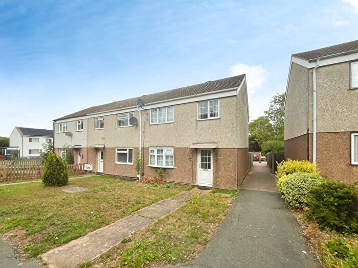 3 Bedroom End Of Terrace House To Rent In Fennells, Harlow, Essex, CM19