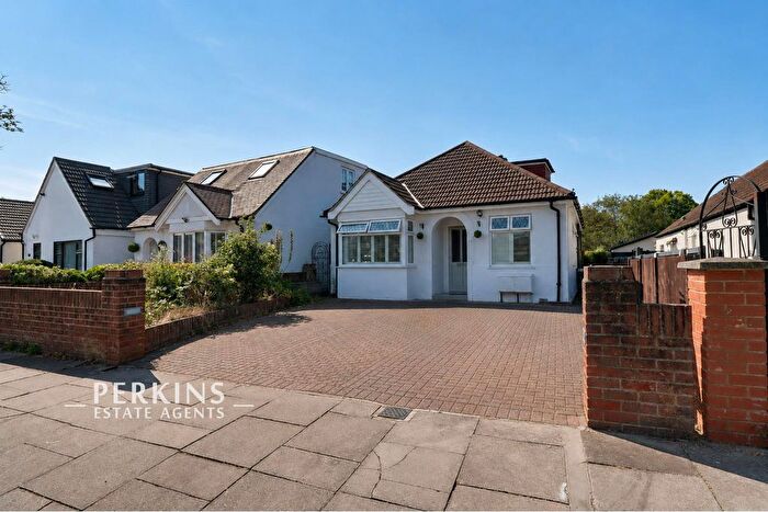 4 Bedroom Detached Bungalow For Sale In Greenford, UB6