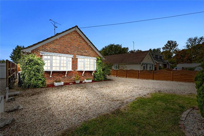 3 Bedroom Link Detached House For Sale In Church Road, West Hanningfield, Chelmsford, Essex, CM2
