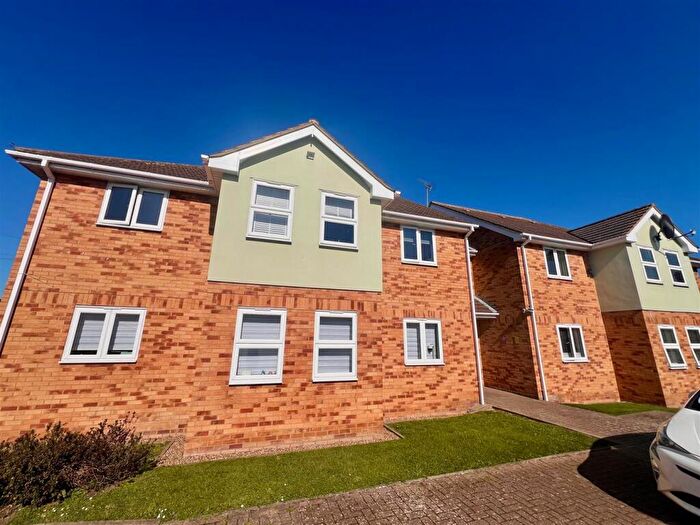1 Bedroom Flat To Rent In Thornwood Court, - Hudson Road, Leigh On Sea, SS9
