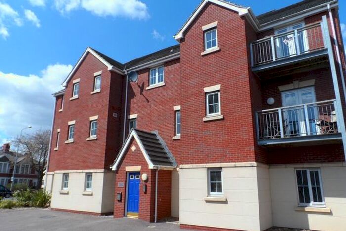 2 Bedroom Flat To Rent In Watkins Square, Llanishen, Cardiff, CF14