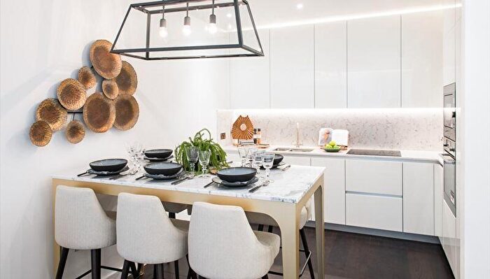 2 Bedroom Flat To Rent In Charles Clowes Walk, London, SW11