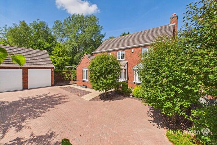 4 Bedroom Detached House For Sale In Clifton Way, Burton-on-Trent, DE15