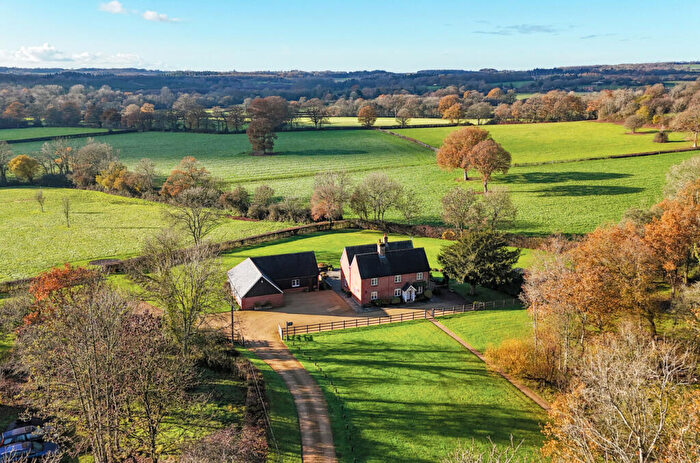 4 Bedroom Detached House For Sale In Common Road, Whiteparish, Salisbury, Wiltshire, SP5