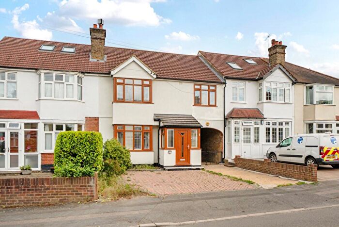 4 Bedroom Terraced House To Rent In Myrtle Grove, New Malden, KT3