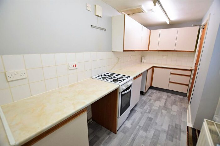 1 Bedroom Flat To Rent In Belle Vue Parade, Scarborough, YO11