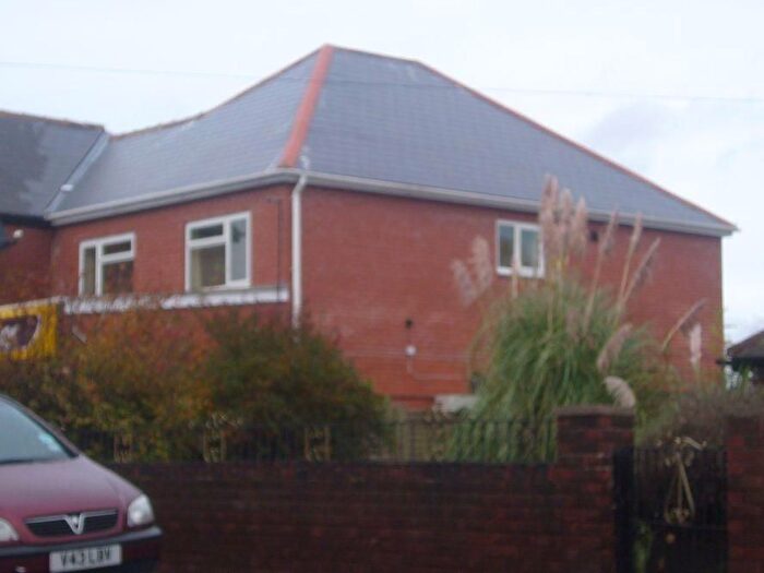 2 Bedroom Flat To Rent In Darfield Road, Cudworth, Barnsley, S72