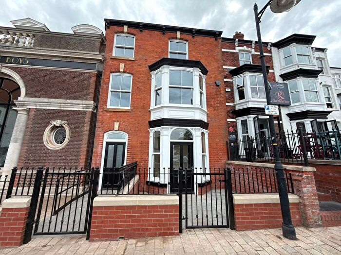 2 Bedroom Maisonette To Rent In Sea View St, Cleethorpes, DN35