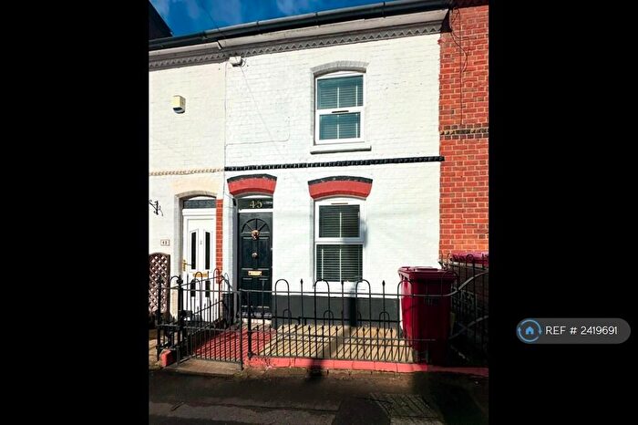 3 Bedroom Terraced House To Rent In Francis Street, Reading, RG1