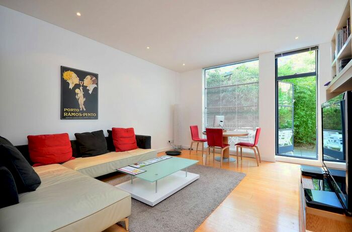 2 Bedroom Flat To Rent In Chiswick Green Studios, Chiswick, London, W4