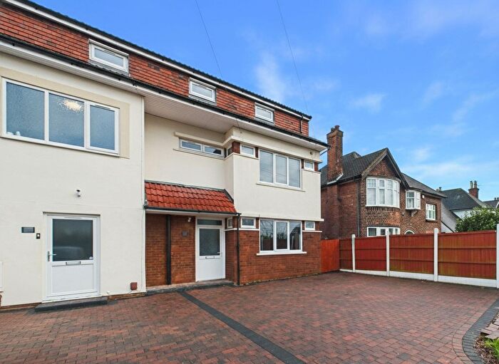4 Bedroom Semi Detached House For Sale In Edwards Lane, Nottingham, NG5