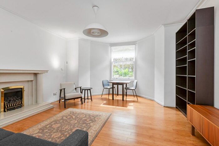 2 Bedroom Flat To Rent In Blantyre Terrace, Merchiston, Edinburgh, EH10