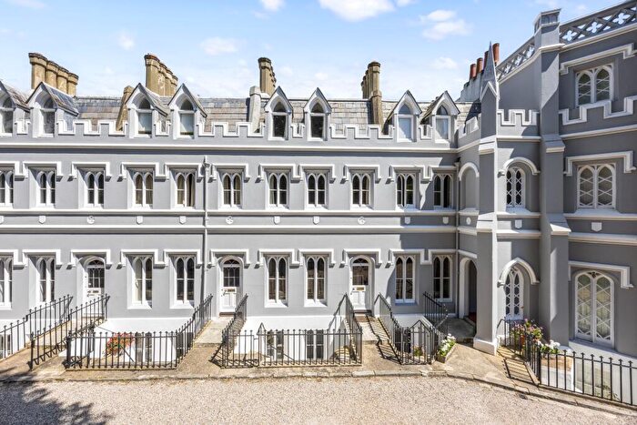 3 Bedroom Terraced House For Sale In Wykeham Terrace, Brighton, Brighton & Hove, BN1