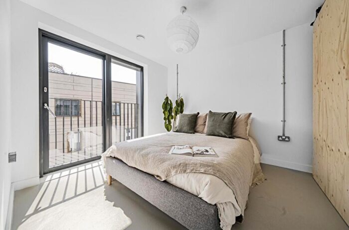 2 Bedroom Apartment To Rent In Aire Lofts, Climate Innovation District, LS9