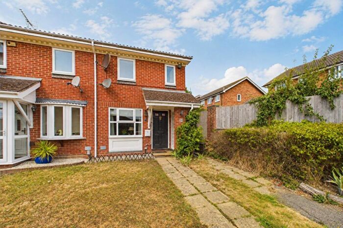 2 Bedroom End Of Terrace House For Sale In Hombrook Drive, Bracknell, Berkshire, RG42