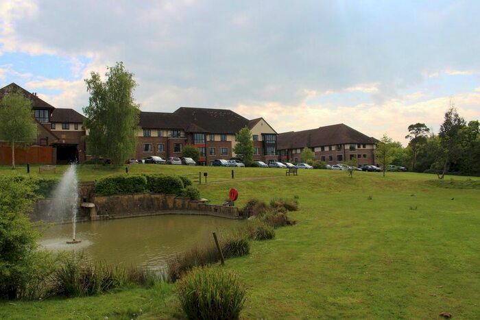 2 Bedroom Flat For Sale In St Georges Park, Burgess Hill, RH15