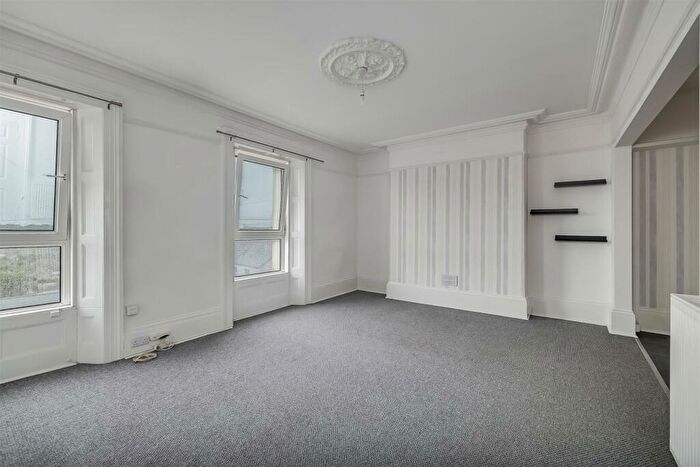 2 Bedroom Apartment To Rent In Hyde Park Road, Plymouth, PL3