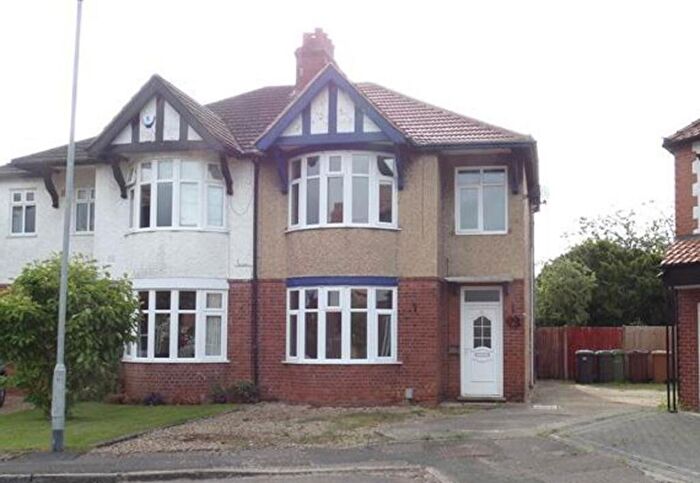 3 Bedroom Semi-Detached House To Rent In Woodfield Road, Peterborough, PE3