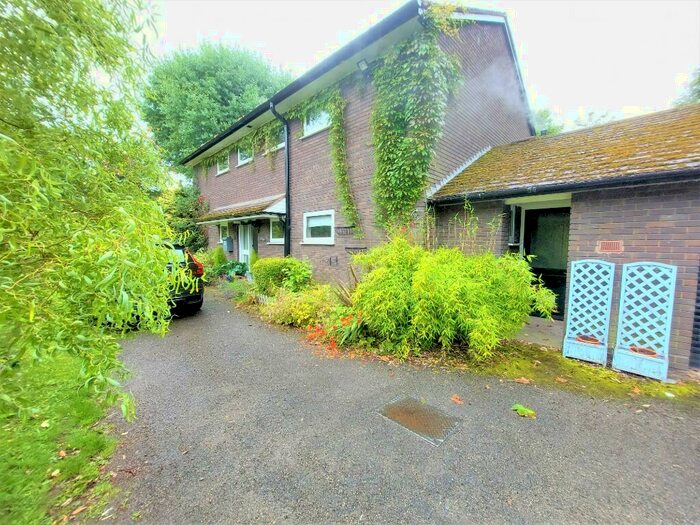 4 Bedroom Detached House To Rent In Church Road, Birmingham, B42