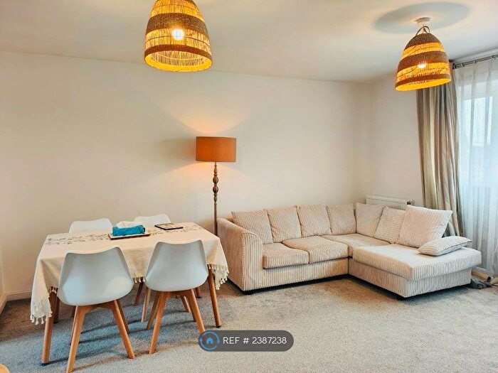 2 Bedroom Flat To Rent In Countess Way, Broughton, Milton Keynes, MK10