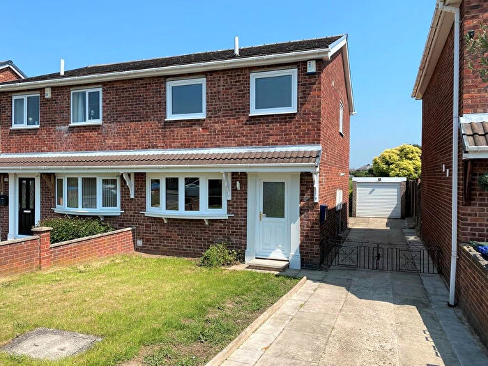 3 Bedroom Semi-Detached House To Rent In Buckingham Way, Royston, Barnsley, S71