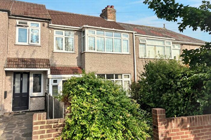 3 Bedroom Terraced House For Sale In Havering Road, Romford, RM1
