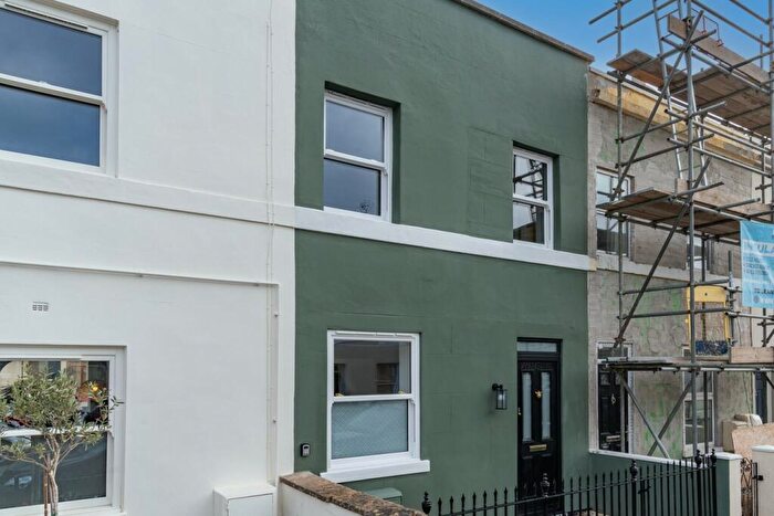 2 Bedroom Town House For Sale In Lypiatt Street, Tivoli, Cheltenham, GL50