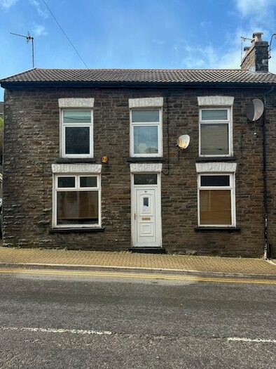 3 Bedroom Semi-Detached House To Rent In Penrhiwfer Road, Tonypandy, CF40