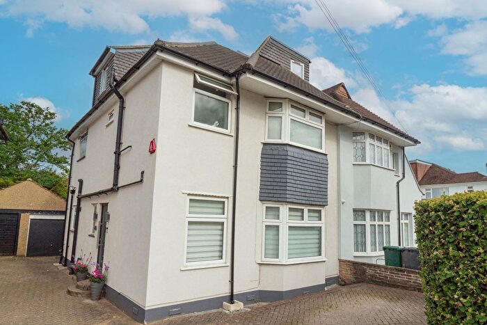 6 Bedroom Semi Detached House For Sale In Lynford Gardens, Edgware, HA8