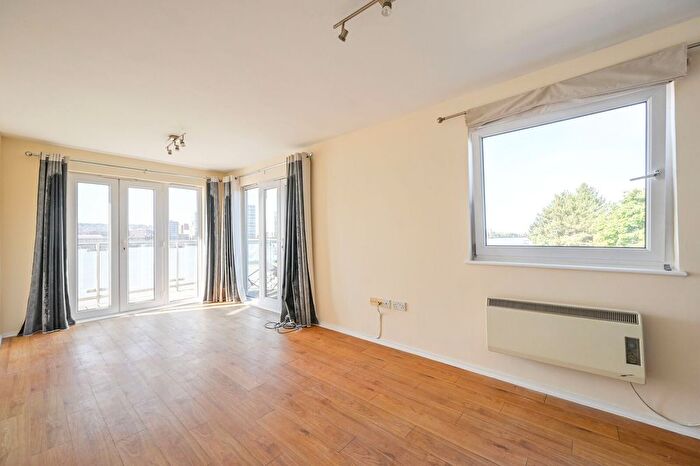 3 Bedroom Flat For Sale In The Reflection, Gallions Reach, London, E16