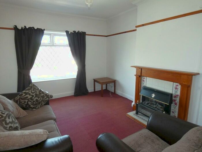 1 Bedroom Flat To Rent In Leyland Road, Lostock Hall, PR1