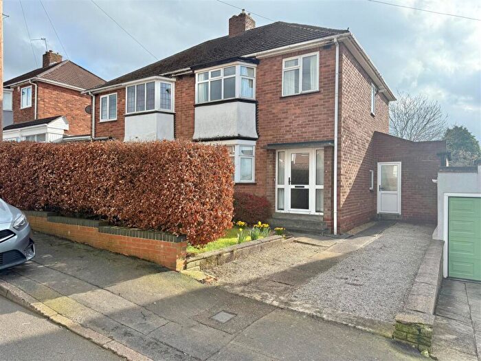 3 Bedroom Semi Detached House For Sale In Hillbrow Crescent, Halesowen, B62