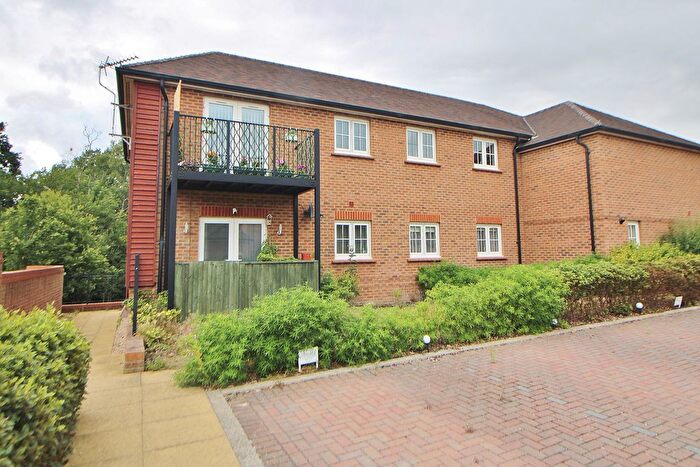 2 Bedroom Flat For Sale In Montgomery House, Marrelsmoor Avenue, Berewood, PO7