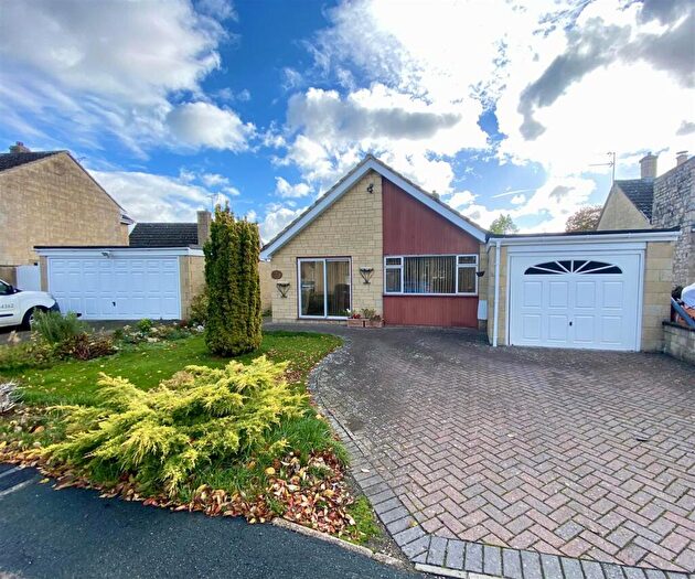 2 Bedroom Detached Bungalow For Sale In Sutton Park, Blunsdon, Swindon, SN26