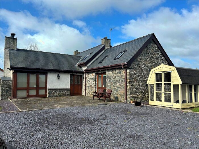 2 Bedroom Bungalow For Sale In Penlon, Newborough, Anglesey, Sir Ynys Mon, LL61