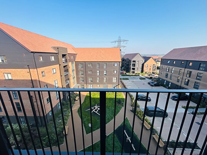 2 Bedroom Apartment To Rent In Rixson Road, DA10