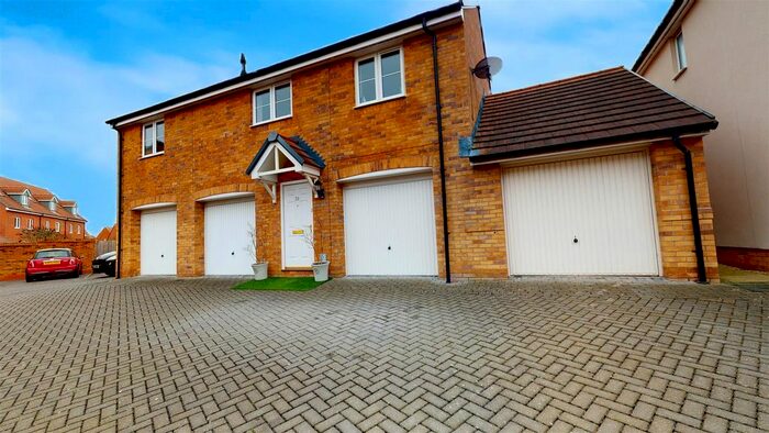 2 Bedroom Property To Rent In Greenfinch Road, Didcot OX11